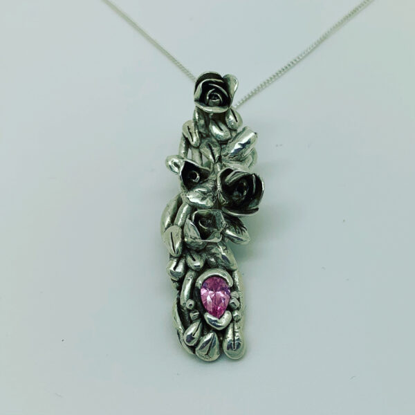 PinkRoseTotemPendant/